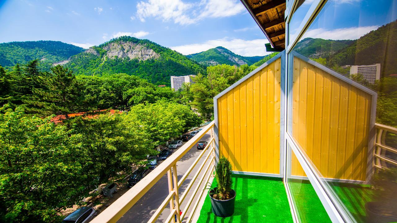 Guest House Borjomi Exterior photo