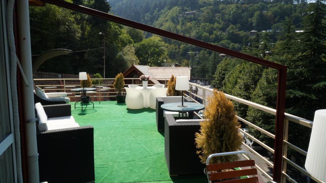 Guest House Borjomi Exterior photo